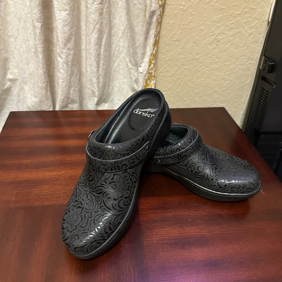 DANSKO XP Women's Black Leather Tooled Clogs Shoes Size EU 39/US 9 - Picture 6 of 6